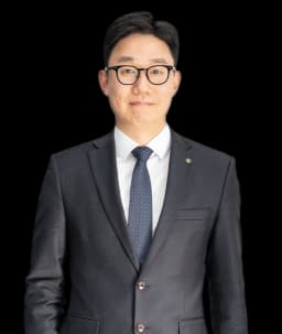 김민관